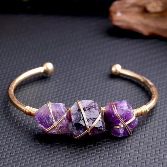 Luxe bohemian natural amethyst cuff bracelet - Picture 9 of 14